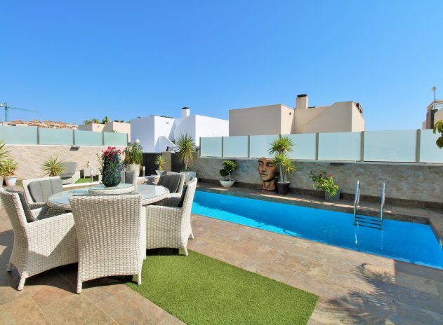 Reventa - Villa - Villamartin - Villamartín