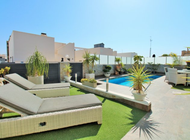 Reventa - Villa - Villamartin - Villamartín