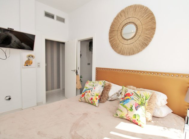 Reventa - Villa - Villamartin - Villamartín