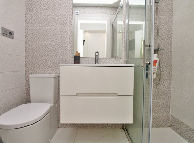 Reventa - Villa - Villamartin - Villamartín