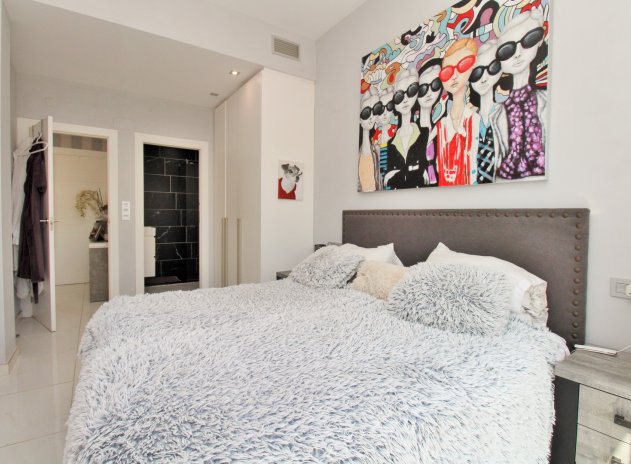 Reventa - Villa - Villamartin - Villamartín