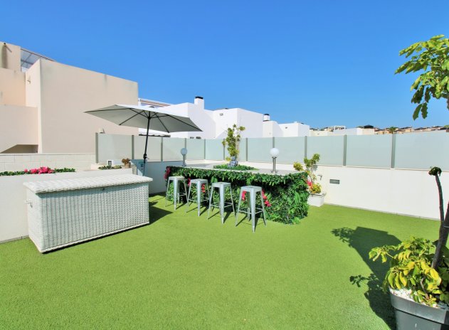 Reventa - Villa - Villamartin - Villamartín