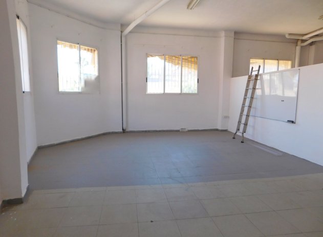 Reventa - Comercial - San Miguel de Salinas