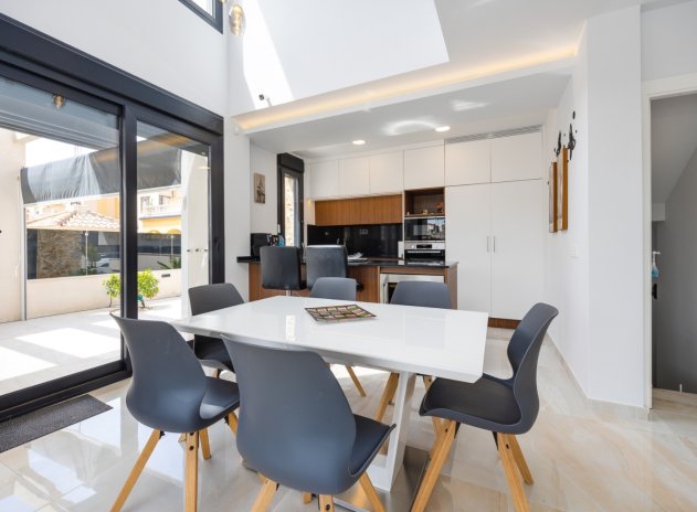 Resale - Villa * - Orihuela - Lomas de Cabo Roig