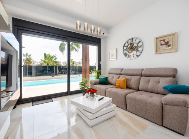 Resale - Villa * - Orihuela - Lomas de Cabo Roig