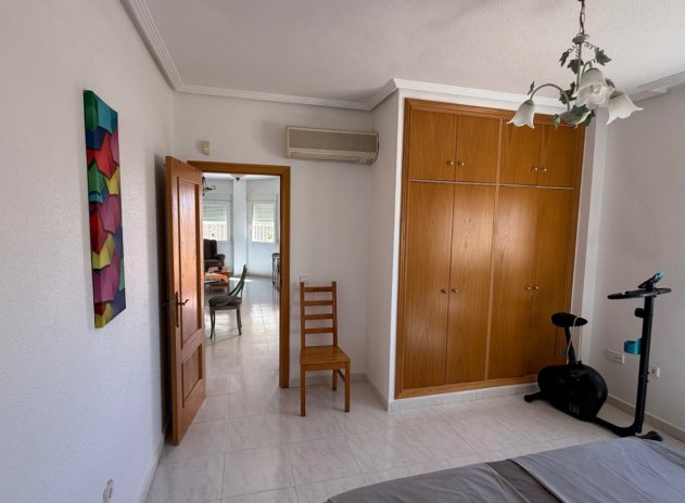 Wiederverkauf - Villa - Orihuela Costa