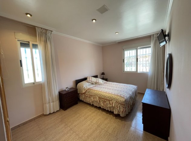 Resale - Villa * - Crevillente - Crevillente *