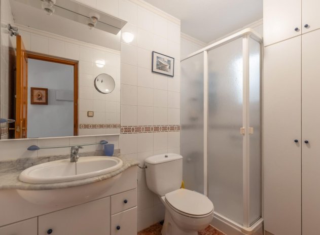 Resale - Apartment / Flat * - Torrevieja - Playa de los Locos *