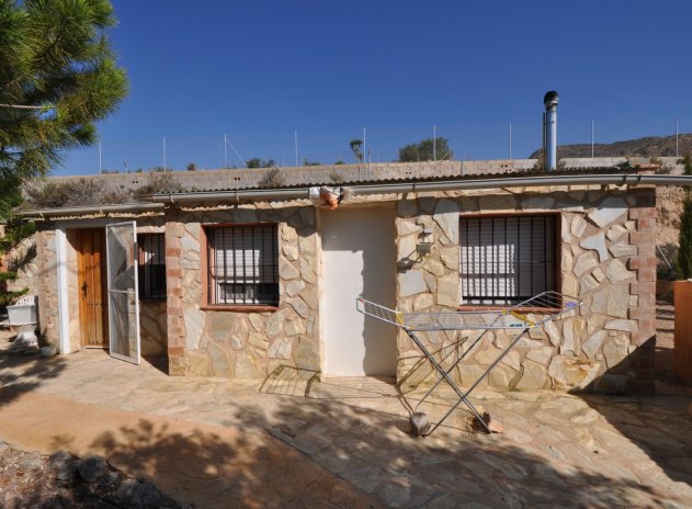 Wiederverkauf - Finca / Ländliches Wohnhaus - Crevillente