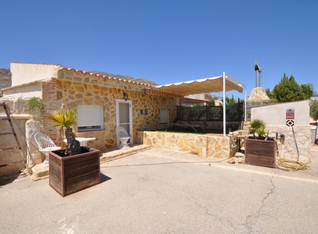 Wiederverkauf - Finca / Ländliches Wohnhaus - Crevillente