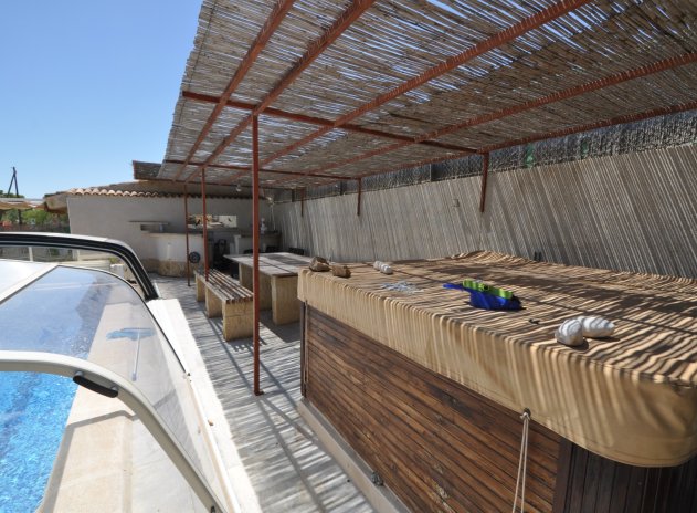 Wiederverkauf - Finca / Ländliches Wohnhaus - Crevillente