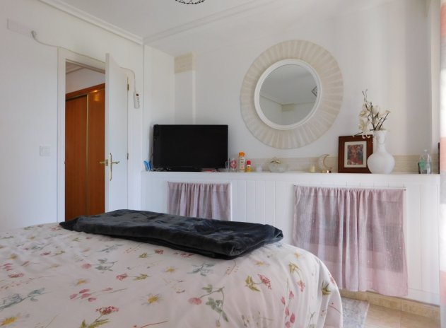 Herverkoop - Rijwoning - Torremendo