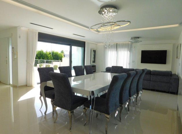 Resale - Villa * - San Miguel de Salinas - San Miguel de Salinas *