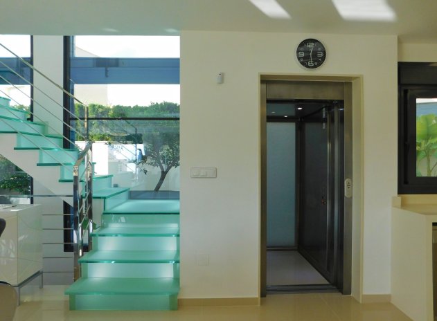 Resale - Villa * - San Miguel de Salinas - San Miguel de Salinas *