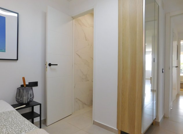 Resale - Apartment / Flat * - Torrevieja - Torrevieja *