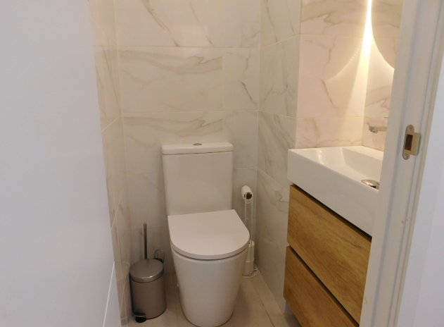 Resale - Apartment / Flat * - Torrevieja - Torrevieja *