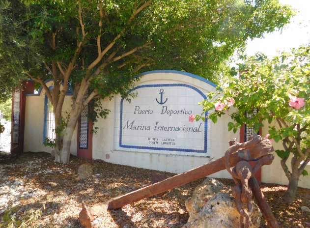 Resale - Apartment / Flat * - Torrevieja - Torrevieja *