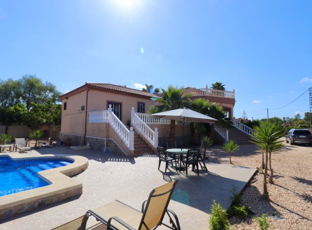 Herverkoop - Finca / Plattelands Woning - Catral