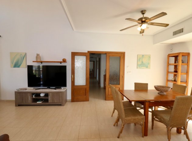 Herverkoop - Finca / Plattelands Woning - Catral