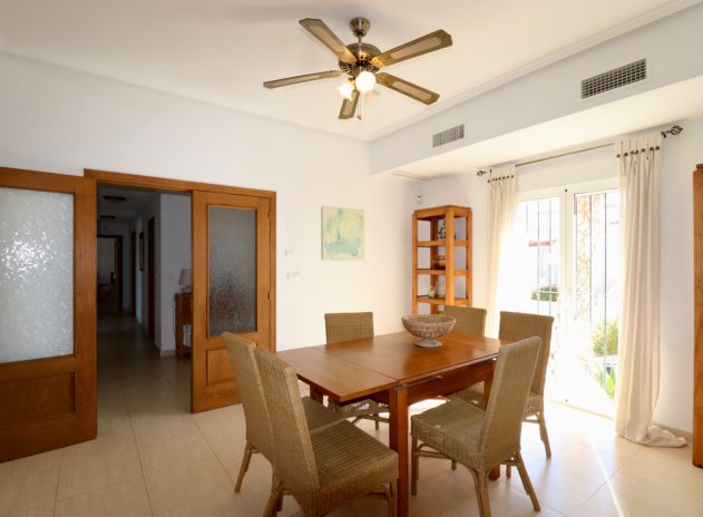 Herverkoop - Finca / Plattelands Woning - Catral