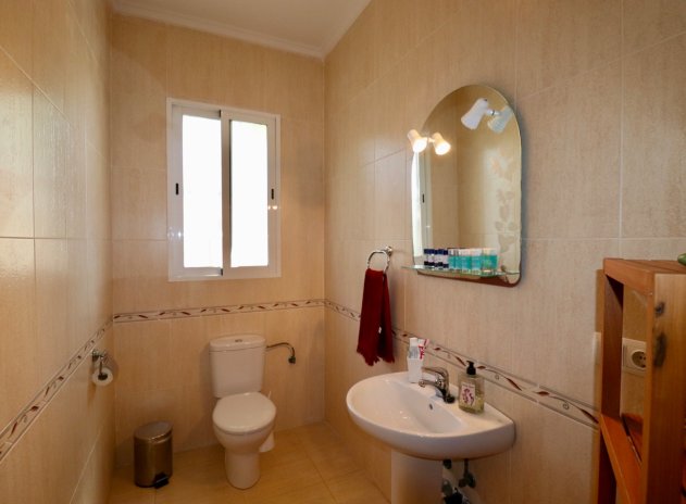 Herverkoop - Finca / Plattelands Woning - Catral