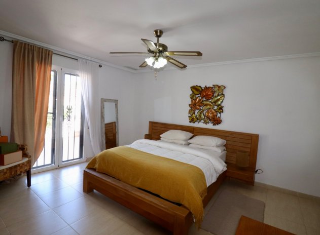 Herverkoop - Finca / Plattelands Woning - Catral