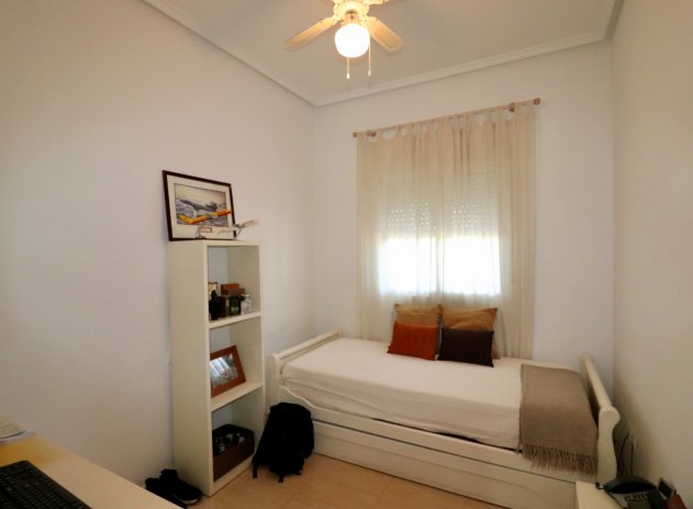 Herverkoop - Finca / Plattelands Woning - Catral