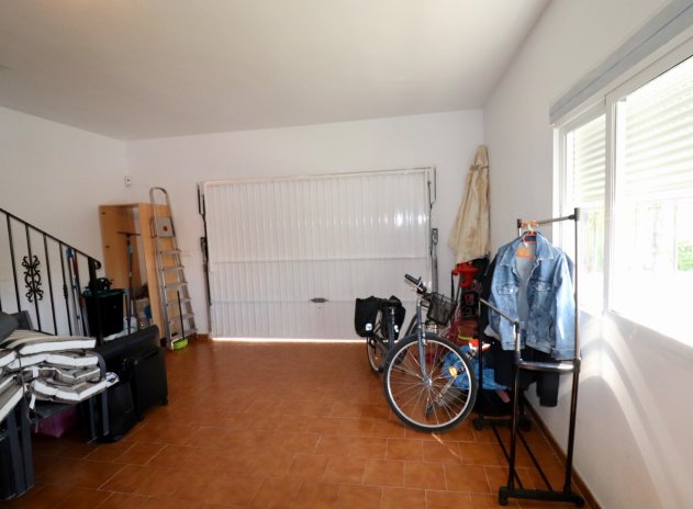 Herverkoop - Finca / Plattelands Woning - Catral