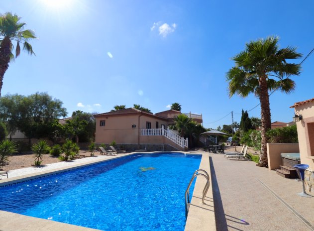 Herverkoop - Finca / Plattelands Woning - Catral