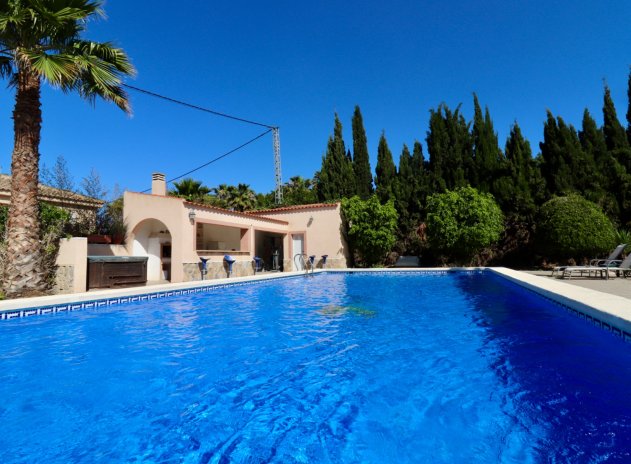 Herverkoop - Finca / Plattelands Woning - Catral