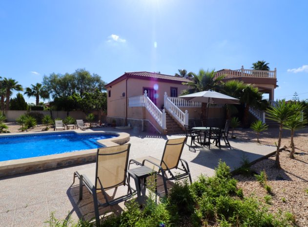 Herverkoop - Finca / Plattelands Woning - Catral