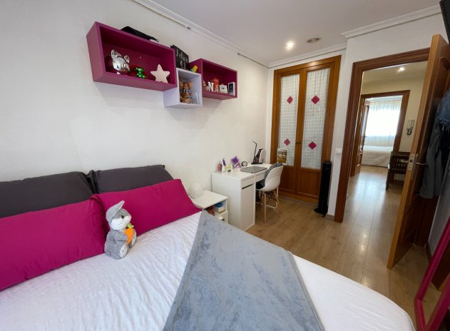 Revente - Maison mitoyenne - Elche