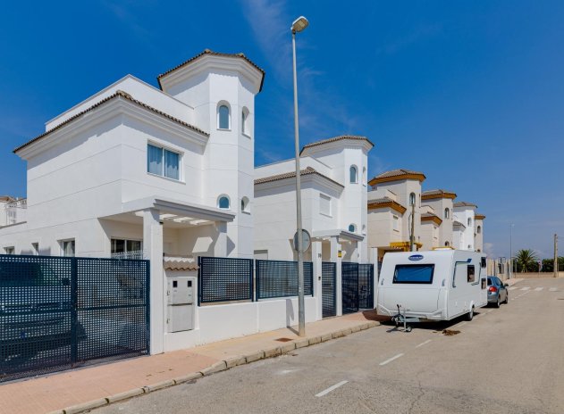 New Build - Villa * - San Fulgencio *