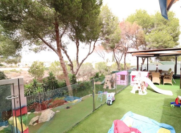 Herverkoop - Villa - Orihuela Costa - Montezenia