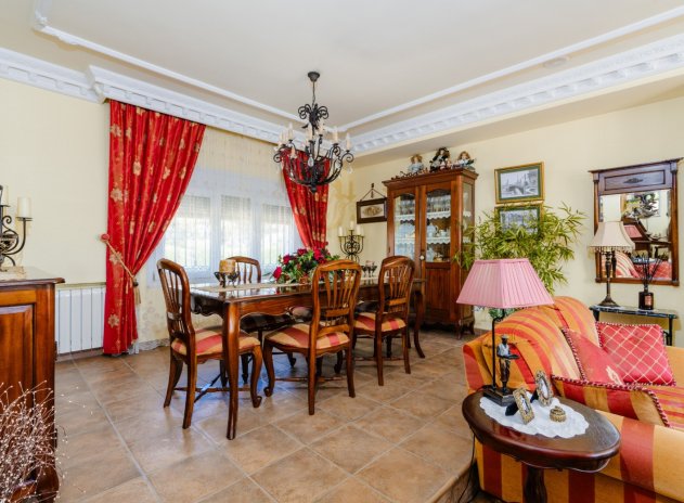 Wiederverkauf - Villa - San Vicente del Raspeig