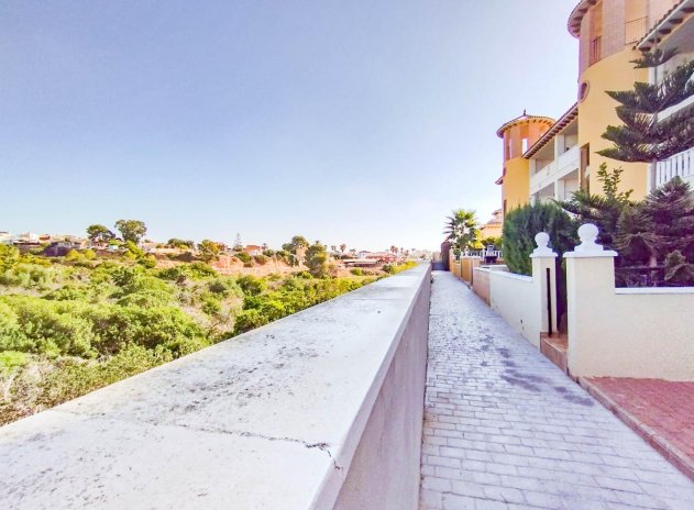 Resale - Apartment / Flat * - Orihuela Costa - Lomas de Cabo Roig *