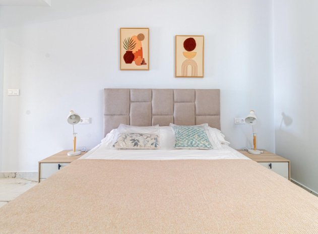 Resale - Apartment / Flat * - Orihuela Costa * - La Florida *