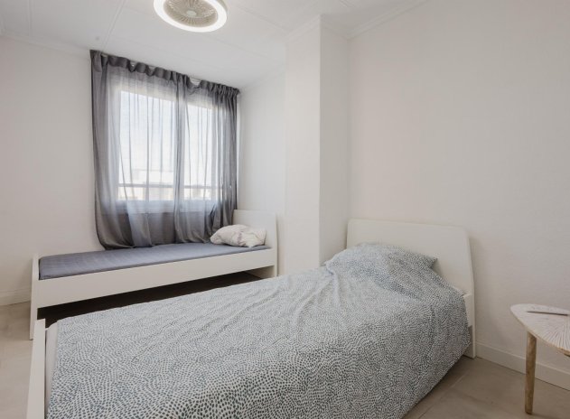 Herverkoop - Appartement - Torrevieja - Acequion
