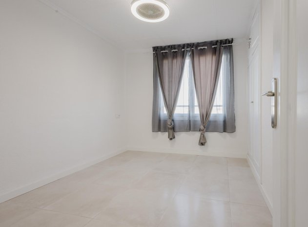 Herverkoop - Appartement - Torrevieja - Acequion