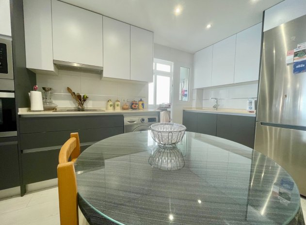 Herverkoop - Appartement - Torrevieja - Playa del Cura