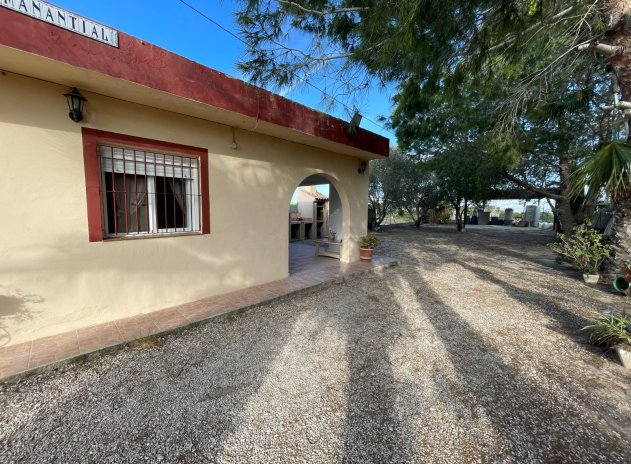 Herverkoop - Finca / Plattelands Woning - Jacarilla