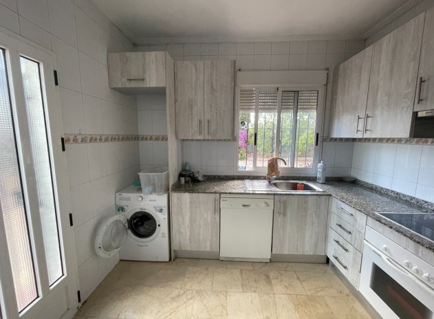 Wiederverkauf - Finca / Ländliches Wohnhaus - Albatera