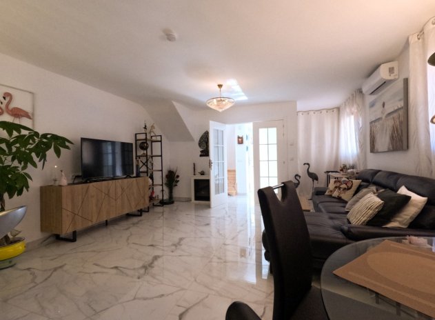 Herverkoop - Rijwoning - Torrevieja - Acequion