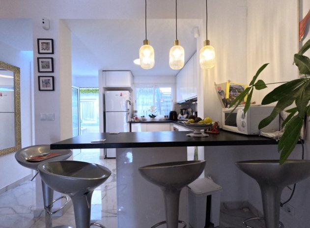 Herverkoop - Rijwoning - Torrevieja - Acequion