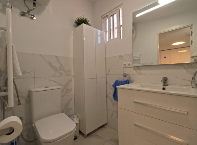 Herverkoop - Rijwoning - Torrevieja - Acequion