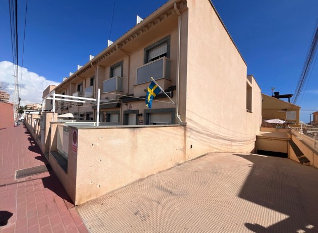 Revente - Maison mitoyenne - La Mata