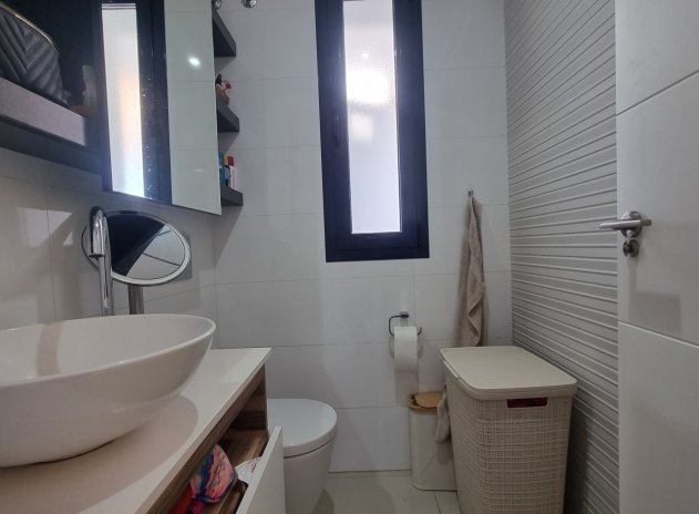 Resale - Townhouse * - Ciudad Quesada * - Lo Marabú *