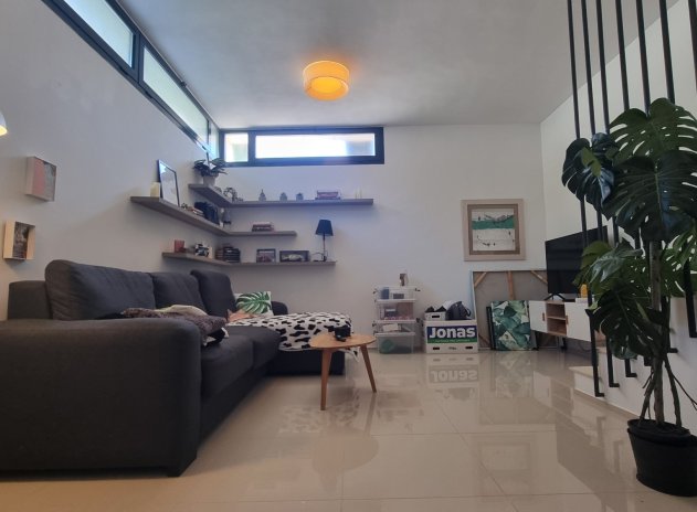 Resale - Townhouse * - Ciudad Quesada * - Lo Marabú *