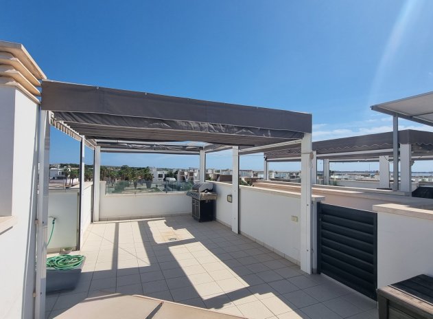 Resale - Townhouse * - Ciudad Quesada * - Lo Marabú *