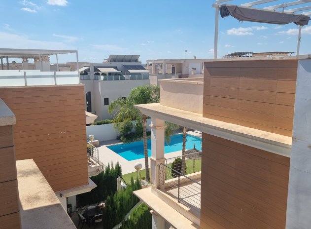 Resale - Townhouse * - Ciudad Quesada * - Lo Marabú *